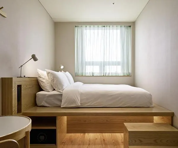 Hotel Anteroom