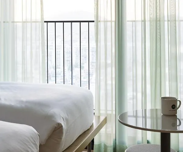 Anteroom Hotel