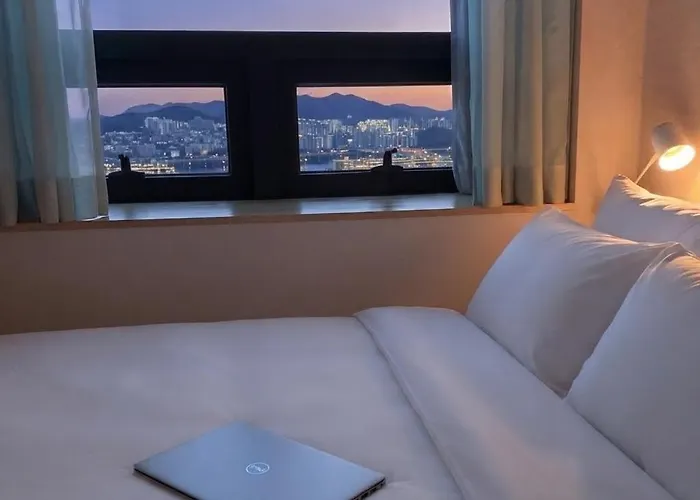 Anteroom Hotel