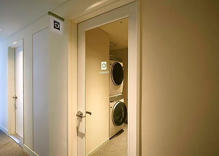 Anteroom 3*